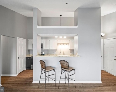 611 Himes Avenue - Photo Thumbnail 10