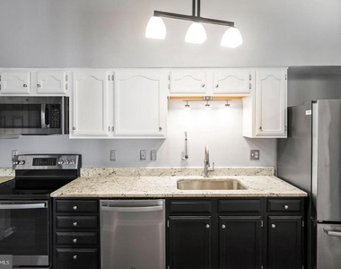 611 Himes Avenue - Photo Thumbnail 8