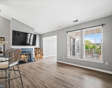611 Himes Avenue - Photo Thumbnail 4