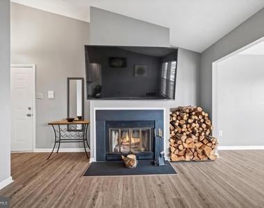 611 Himes Avenue - Photo Thumbnail 5