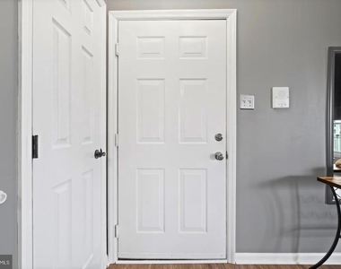 611 Himes Avenue - Photo Thumbnail 25