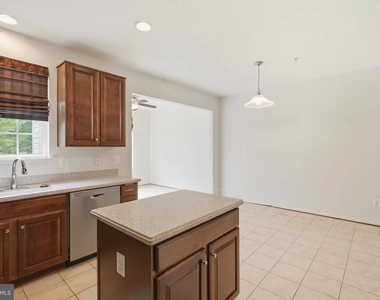 677 Tivoli Road - Photo Thumbnail 10