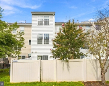 677 Tivoli Road - Photo Thumbnail 33