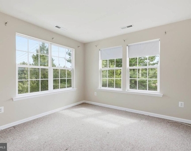 677 Tivoli Road - Photo Thumbnail 18