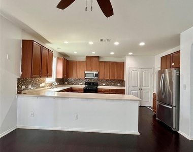 18305 Pencil Cactus Dr - Photo Thumbnail 7