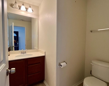 18305 Pencil Cactus Dr - Photo Thumbnail 6