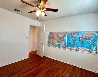 18305 Pencil Cactus Dr - Photo Thumbnail 24