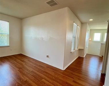 18305 Pencil Cactus Dr - Photo Thumbnail 25
