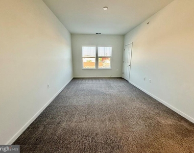 109 Charles Street - Photo Thumbnail 15