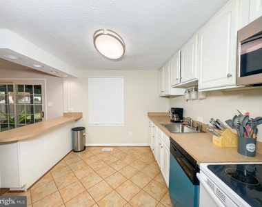 806 Truro Court - Photo Thumbnail 14