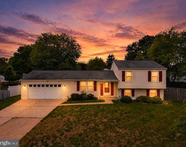 806 Truro Court - Photo Thumbnail 8
