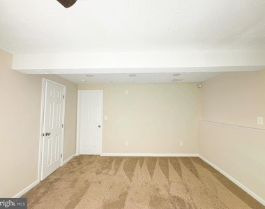 806 Truro Court - Photo Thumbnail 16