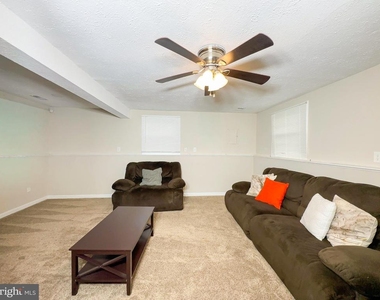 806 Truro Court - Photo Thumbnail 7