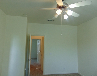 2417 Allred Dr - Photo Thumbnail 7