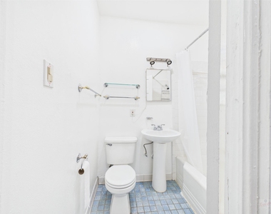3006 Duval Street - Photo Thumbnail 4