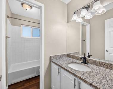 2201 Deadwood Dr - Photo Thumbnail 10