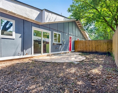 2201 Deadwood Dr - Photo Thumbnail 12
