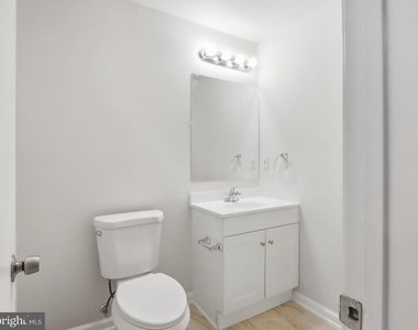 7805 Cornerstone Way - Photo Thumbnail 10
