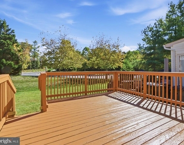 7805 Cornerstone Way - Photo Thumbnail 21