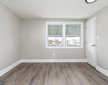 7923 Eastdale Road - Photo Thumbnail 20