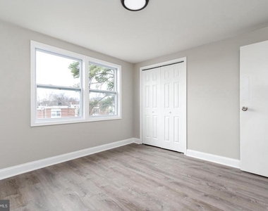 7923 Eastdale Road - Photo Thumbnail 16