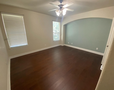 6708 Menchaca Rd - Photo Thumbnail 6