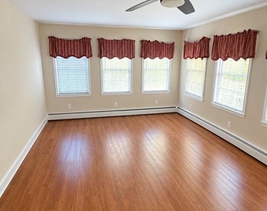 1 Eastship Road - Photo Thumbnail 5