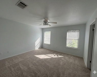 128 Grant Way - Photo Thumbnail 6