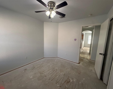 128 Grant Way - Photo Thumbnail 10