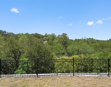 2720 Bristol Dr - Photo Thumbnail 30