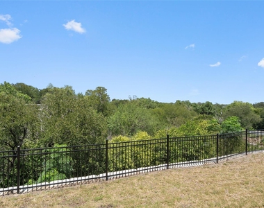 2720 Bristol Dr - Photo Thumbnail 31