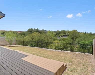 2720 Bristol Dr - Photo Thumbnail 27