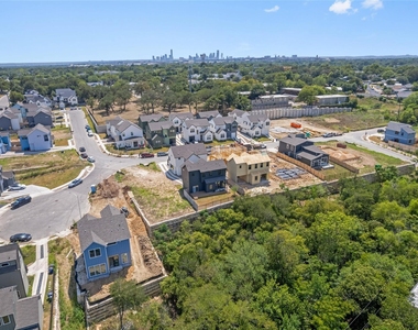 2720 Bristol Dr - Photo Thumbnail 32
