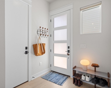 2720 Bristol Dr - Photo Thumbnail 5