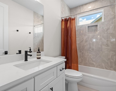 2720 Bristol Dr - Photo Thumbnail 24