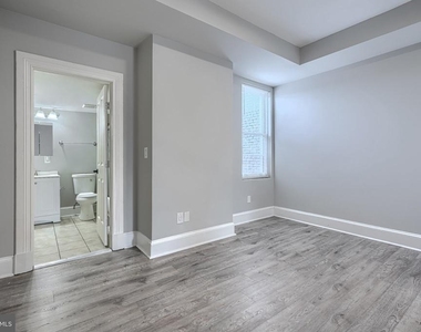 1310 W Lexington Street - Photo Thumbnail 8