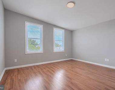 1310 W Lexington Street - Photo Thumbnail 15
