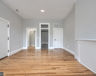 1310 W Lexington Street - Photo Thumbnail 3