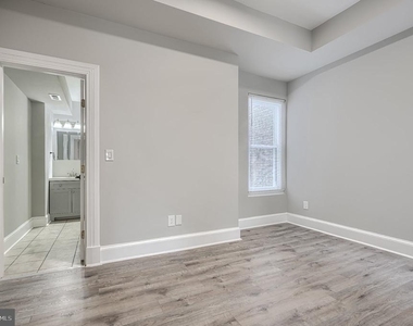 1310 W Lexington Street - Photo Thumbnail 8