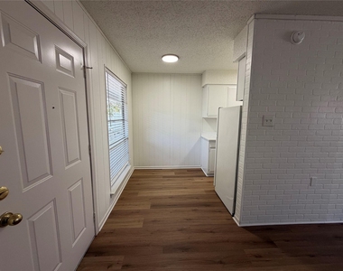 4712 Depew Ave - Photo Thumbnail 2