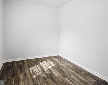 22 Carey Street - Photo Thumbnail 13