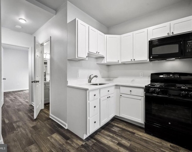 22 Carey Street - Photo Thumbnail 7