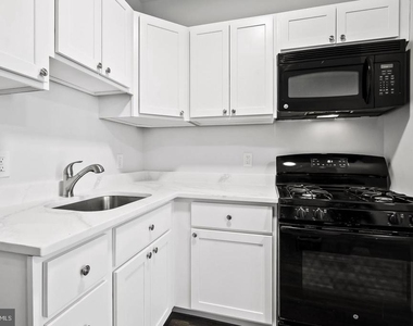 22 Carey Street - Photo Thumbnail 9