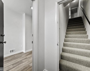 22 Carey Street - Photo Thumbnail 3