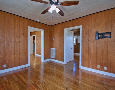 8402 Elroy Rd - Photo Thumbnail 4