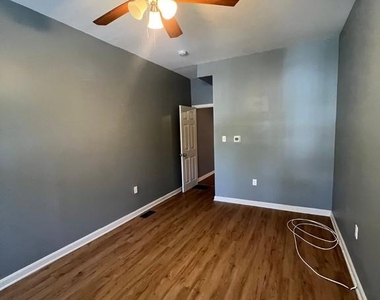 3925 Greenmount Avenue - Photo Thumbnail 2