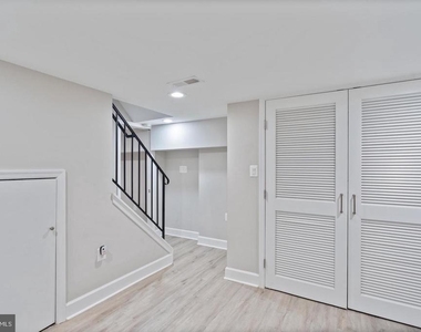 3819 Roland Avenue - Photo Thumbnail 36