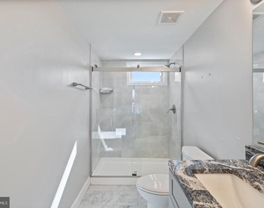 3819 Roland Avenue - Photo Thumbnail 17