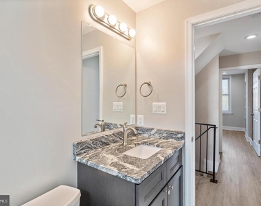 3819 Roland Avenue - Photo Thumbnail 14