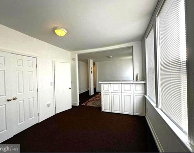 1105 Walnut Avenue - Photo Thumbnail 3